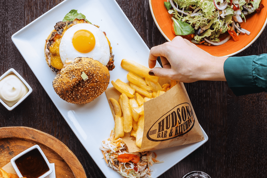 
 hudson bar en grill almere duin					