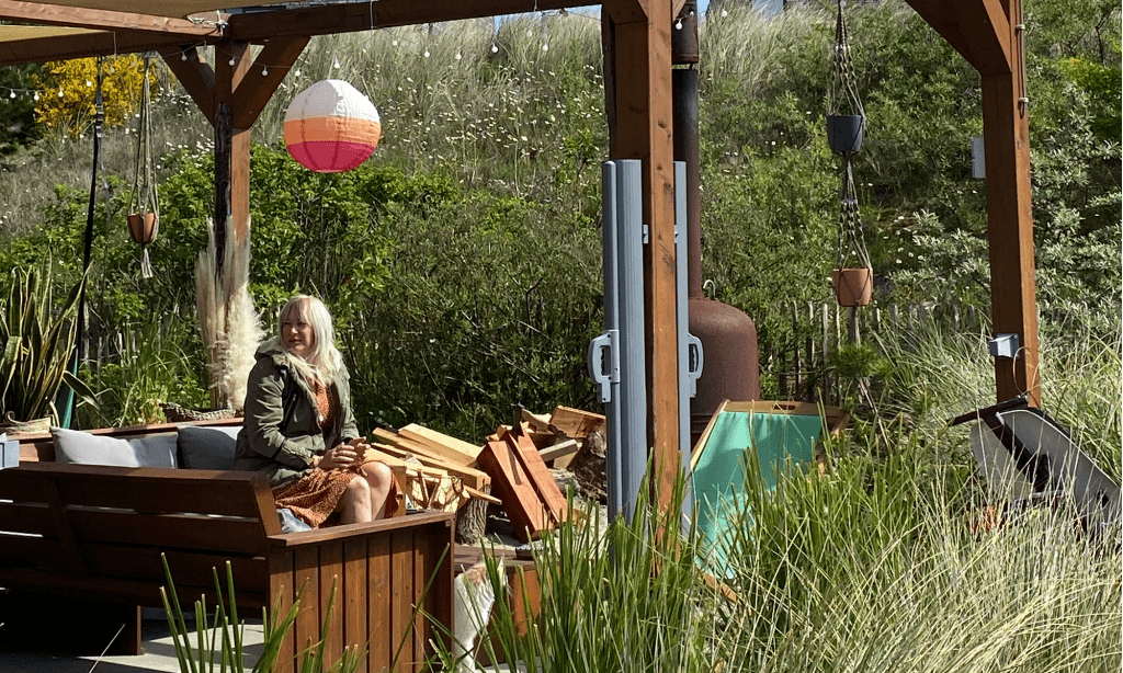 
 ellen de jong almere duin					