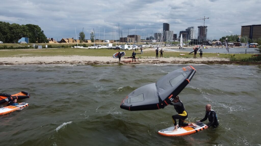 
 wingsurfen WingXperience sail today marina muiderzand almere					